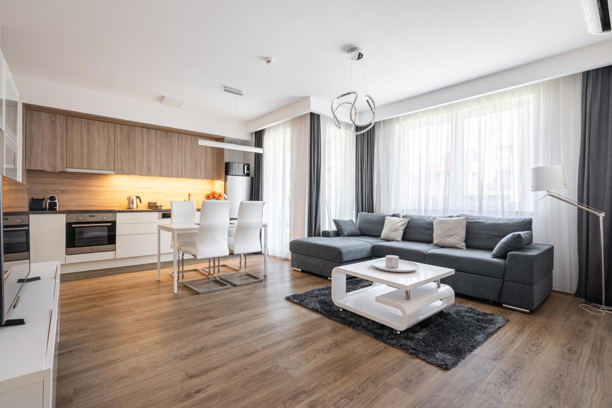 Apartment Corvex With Balcony